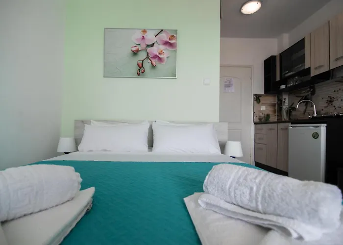 Dias Apartments